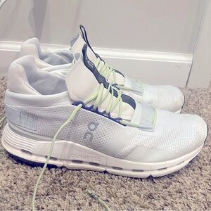 Men's OnCloud Shoes size 10 White